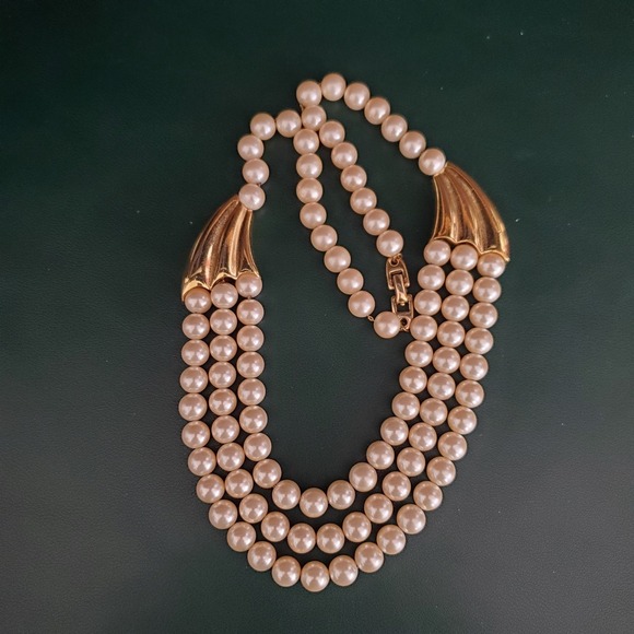 NAPIER Vintage Gold Tone & Faux Pearl Three Strand Necklace Classic Dressy 80's - Picture 6 of 8
